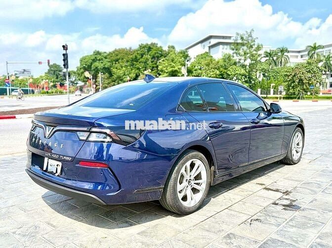 Vinfast Lux A sx 2021 chạy 6 vạn km