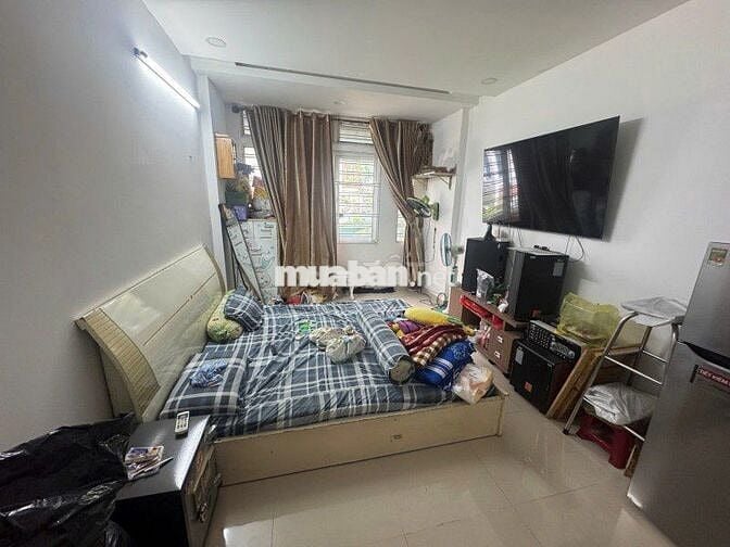 5.5 TỶ, NHÀ RẺ ĐẸP, PHÁP LÝ CHUẨN_QUẬN 1, 30M2, 3 TẦNG, HẺM ĐẸP GẦN MT