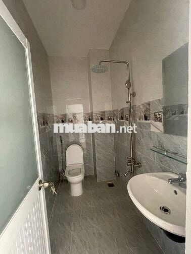 Nhà phố trệt 2 lầu. Có 4Pn cực rộng. 3wc đẹp, thoáng. Tại Phước Kiển