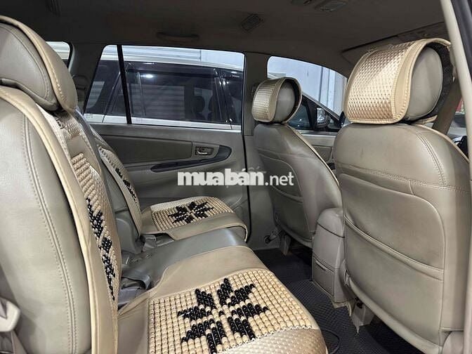 Toyota Innova 2014 2.0G - 96000 km