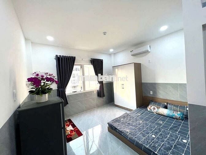 CHO THUÊ CHDV FULL NỘI THẤT CỬA SỔ TRỜI GẦN DH NGUYỄN TẤT THÀNH