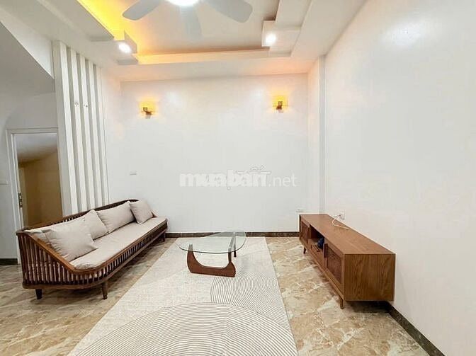 NHÀ CẠNH MẶT PHỐ - NGÕ THÔNG - THOÁNG SÁNG - 3 BƯỚC RA MẶT ĐƯỜNG