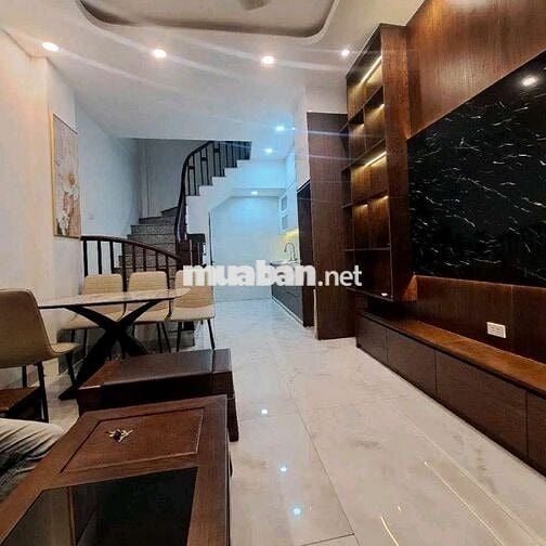 Cầu Diễn - 6 tỷ - 5 tầng - mới cóong ô tô đỗ cổng full nội thất