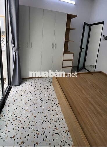 Bán Nhà Đẹp ,Hẻm Xe Hơi trước nhà ,đường Huỳnh Tấn Phát Q7 .