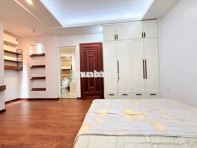 NHÀ CẠNH MẶT PHỐ - NGÕ THÔNG - THOÁNG SÁNG - 3 BƯỚC RA MẶT ĐƯỜNG