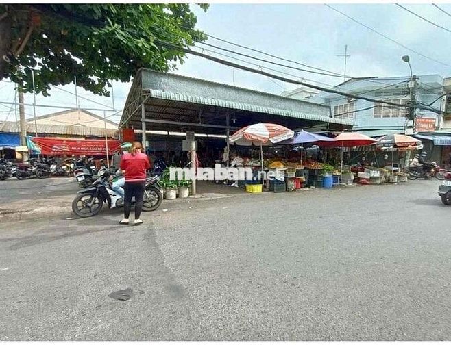 Cần ra đi lô đất mặt tiền đường lớn ngay trung tâm