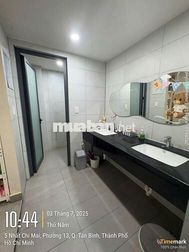 Cho thuê văn phòng mặt tiền đường Cộng Hòa, diện tích 250m²