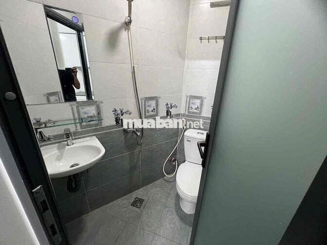 STUDIO THANG MÁY CỬA SỔ - NGUYỄN KIỆM - PHAN XÍCH LONG - GẦN TRUNG TÂM