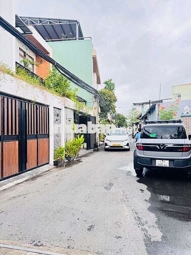 Nhà 2 tầng oto tận sân. 100m2 giá 5ty250tl