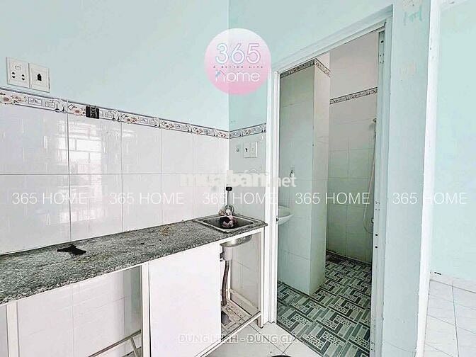 PHÒNG BAN CÔNG 30m2 - TÂN QUY GẦN LOTTE Q7