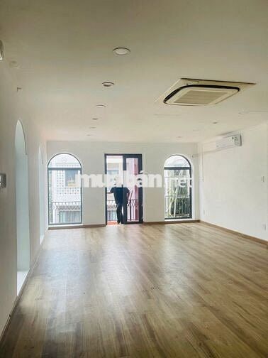 Cho Thuê Biệt Thự Mặt Tiền Phú Nhuận 25x15 3 tầng - 140 triệu