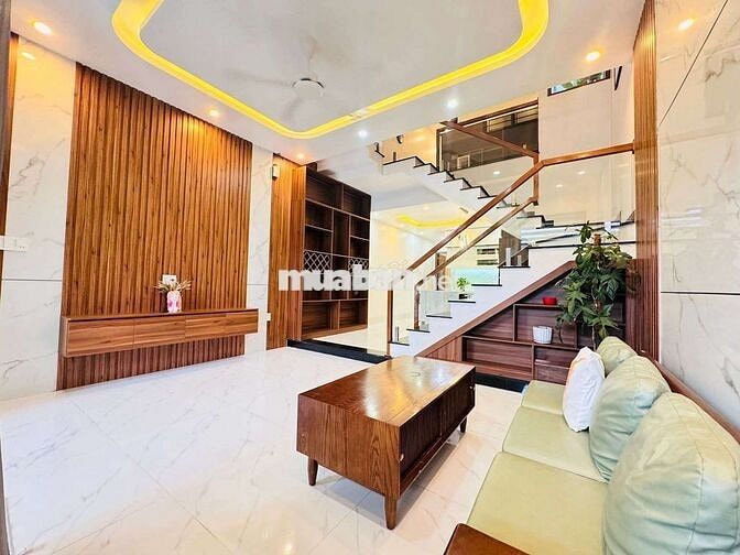 Nhà 2 tầng oto tận sân. 100m2 giá 5ty250tl