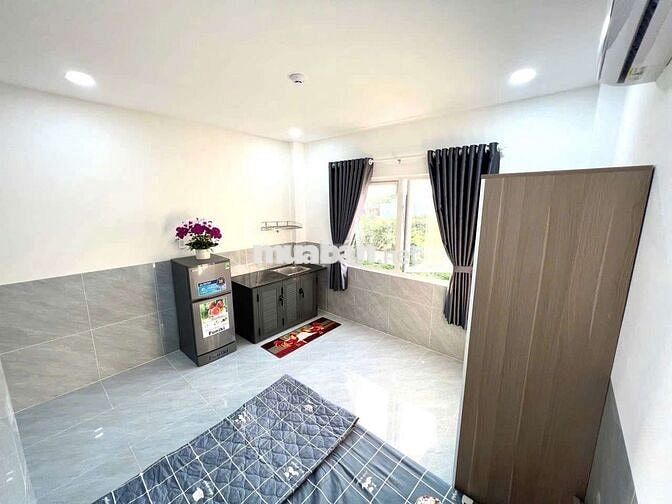 CHO THUÊ CHDV FULL NỘI THẤT CỬA SỔ TRỜI GẦN DH NGUYỄN TẤT THÀNH
