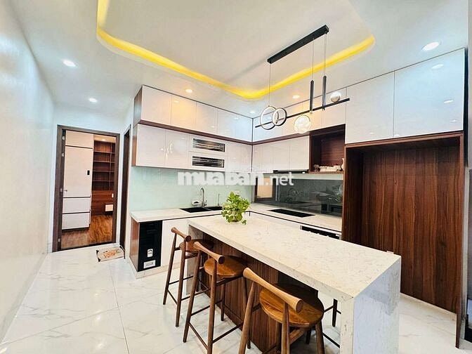 Nhà 2 tầng oto tận sân. 100m2 giá 5ty250tl