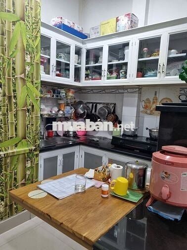 Nhà 1 Trệt 1 Lầu Giá Rẻ Hẻm Nguyễn Văn Quá Phường ĐHT, Q12