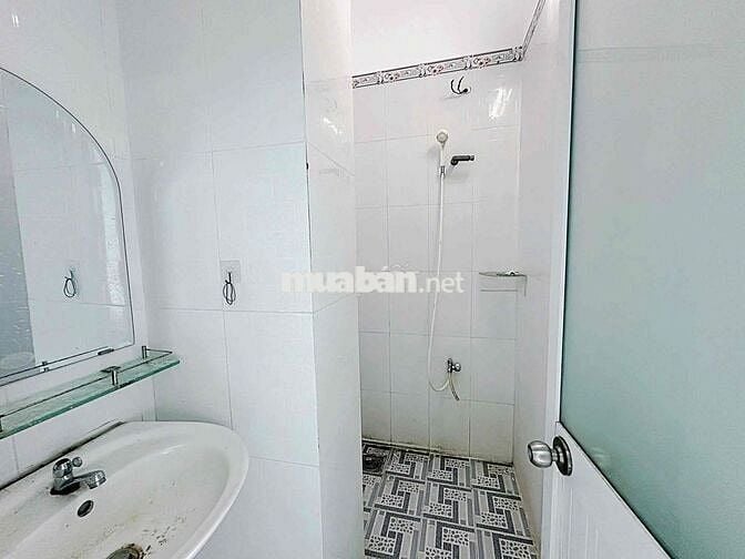 PHÒNG BAN CÔNG 30m2 - TÂN QUY GẦN LOTTE Q7