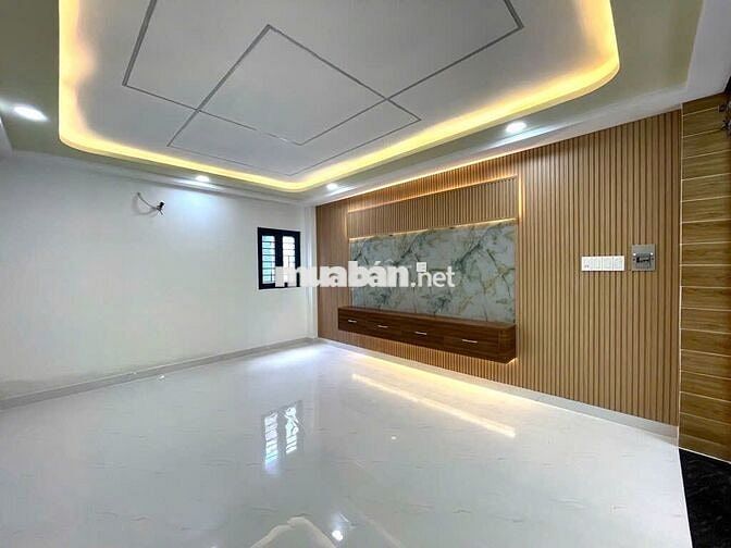 Bán nhà hẻm 2680 bao gồm 2 PN 1WC + hẻm xe hơi