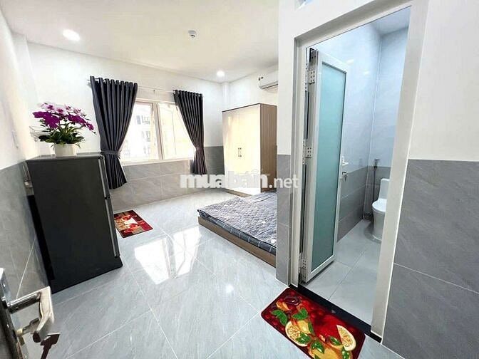 CHO THUÊ CHDV FULL NỘI THẤT CỬA SỔ TRỜI GẦN DH NGUYỄN TẤT THÀNH