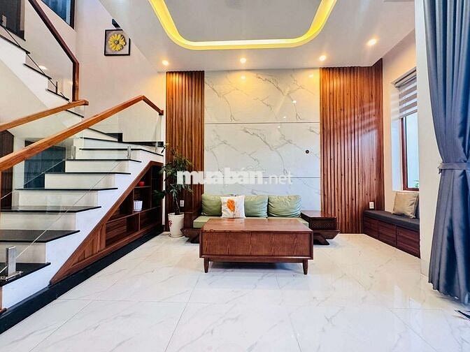 Nhà 2 tầng oto tận sân. 100m2 giá 5ty250tl