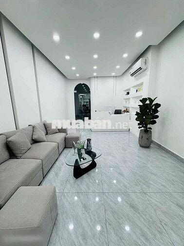Cho thuê MTKD 4x16 Trệt 3 Lầu Sân Thượng , Quận Phú Nhuận