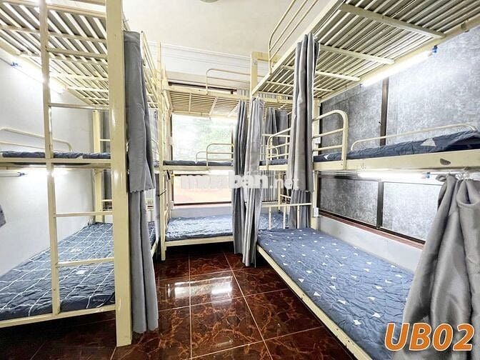 KTX PHÒNG MÁY LẠNH GIÁ RẺ NGAY CẦU VƯỢT NGÃ TƯ GA
