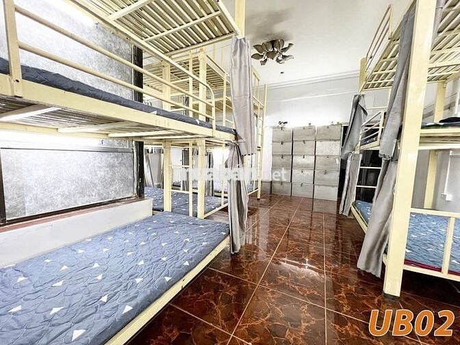 KTX PHÒNG MÁY LẠNH GIÁ RẺ NGAY CẦU VƯỢT NGÃ TƯ GA
