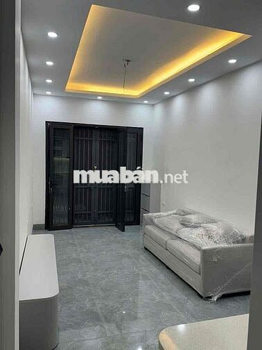 BÁN NHÀ CẦU GIẤY DÂN XÂY LÔ GÓC, MẶT NGÕ BA GÁC 100M RA PHỐ