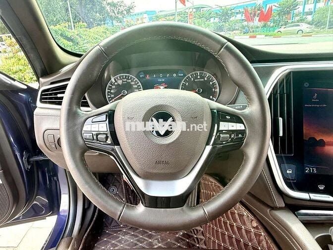 Vinfast Lux A sx 2021 chạy 6 vạn km