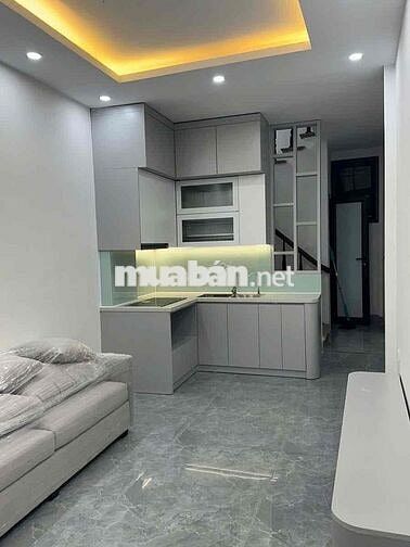 BÁN NHÀ CẦU GIẤY DÂN XÂY LÔ GÓC, MẶT NGÕ BA GÁC 100M RA PHỐ