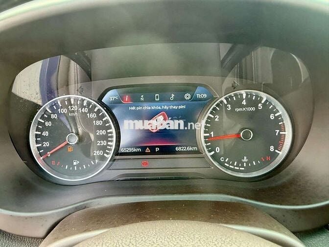 Vinfast Lux A sx 2021 chạy 6 vạn km