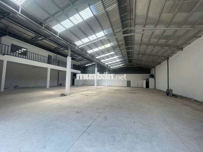 Kho 850m2 gần ngã 5 Vĩnh Lộc.trần cao 8m