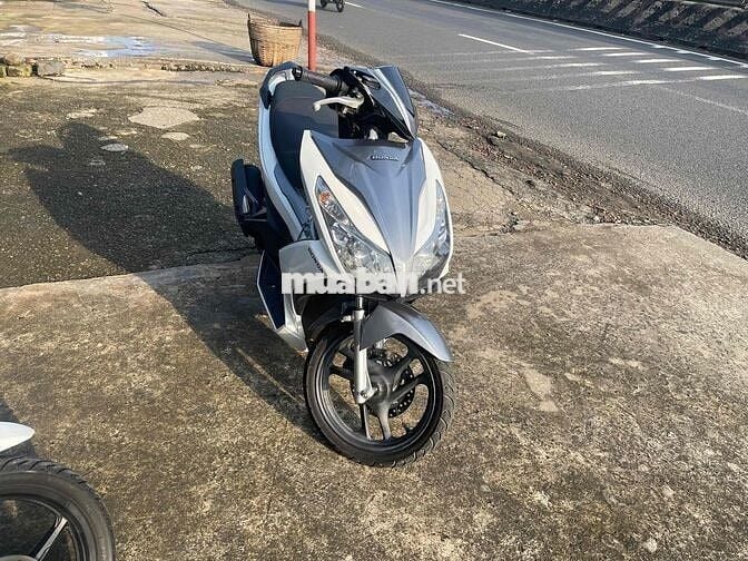 ablack 125 i màu trắng. gop o đồng