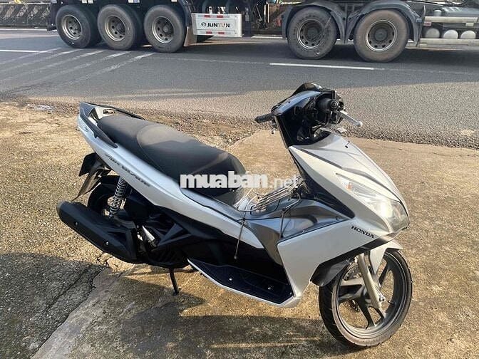 ablack 125 i màu trắng. gop o đồng