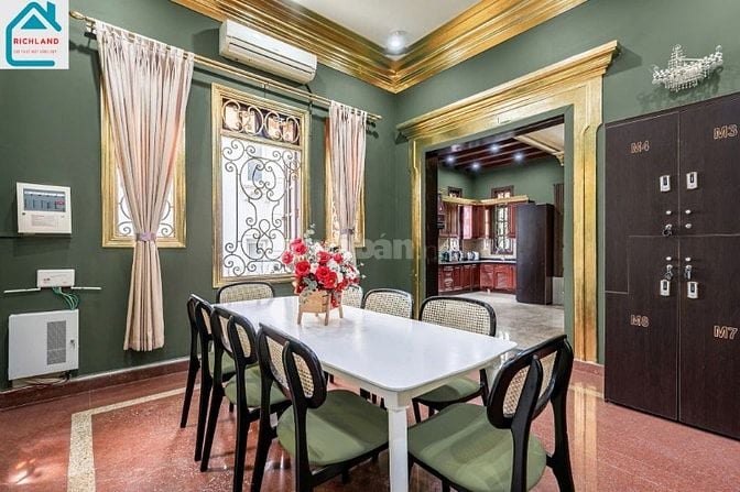 Cho thuê biệt thự mặt tiền Nguyễn Văn Hưởng, Phường Thảo Điền, Quận 2