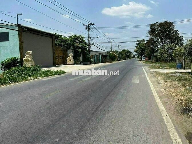 Bán lô đất 131m2 giá 900tr Đ.Lê Thị Sắc gần chợ Tân Phú Trung SHR