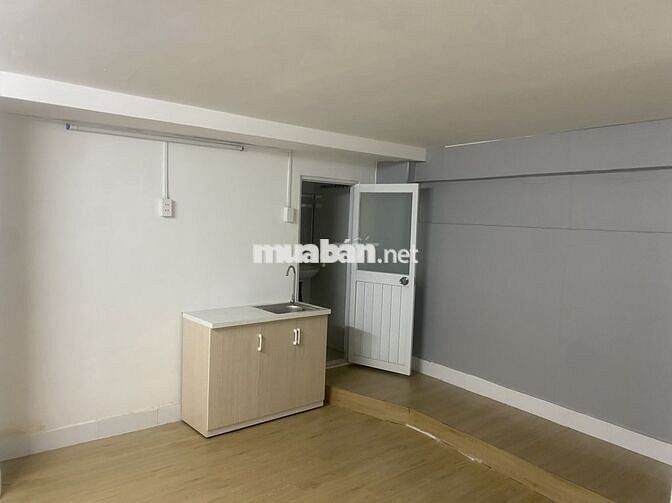 CHO THUÊ PHÒNG Studio 15m2 Q10 Giá 2tr950 Ngay Sau Lưng UEH