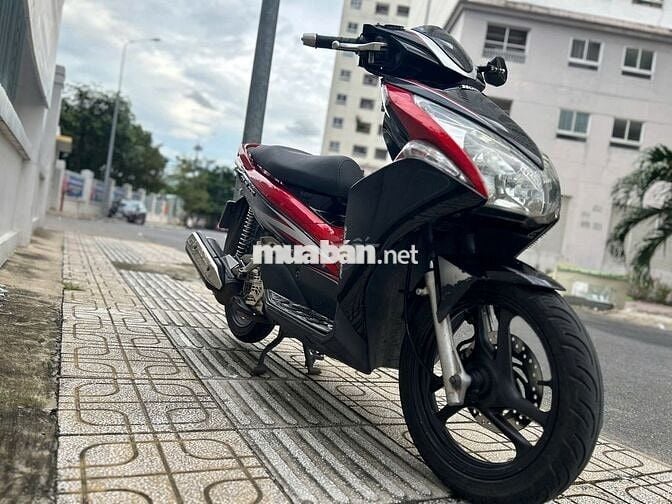 Airblade  máy full mạnh, áo nguyên mới lột keo