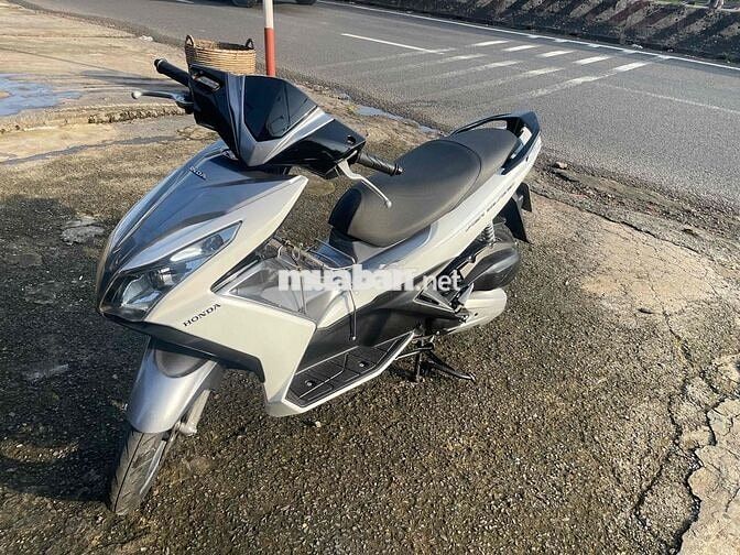ablack 125 i màu trắng. gop o đồng