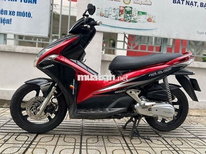 Airblade  máy full mạnh, áo nguyên mới lột keo