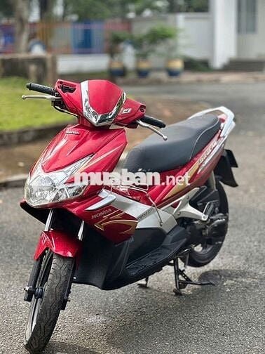 Xe máy Honda Air Blade Fi 110 màu đỏ