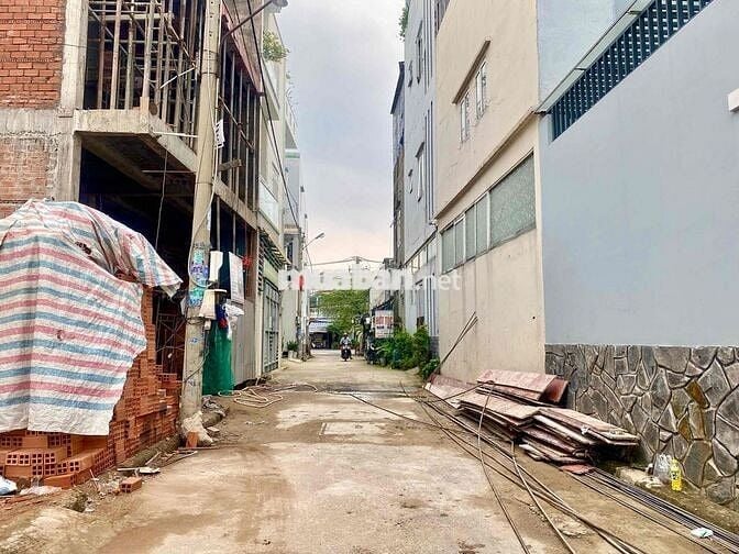 ĐẤT ĐẸP NGANG GẦN 8m, ĐƯỜNG Ô TÔ 6m, SÁT MẶT TIỀN, 8.2 Tỷ TL