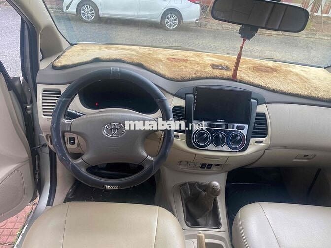 Toyota Innova 2008 G - 150000 km