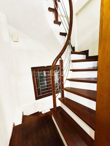 CỰC HIÊM-NHÀ LÒ ĐÚC 4PN NHỎ XINH 18M2, SÁT OTO, GẦN PHỐ CHỈ 4,55TỶ
