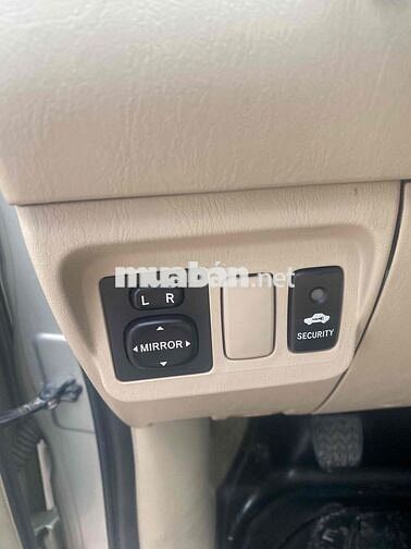 Toyota Innova 2008 G - 150000 km