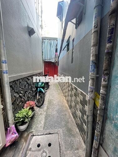 Cần bán nhà 3 tầng đường Trần Hưng Đạo ngay khách sạn Pullman 2,6 tỷ