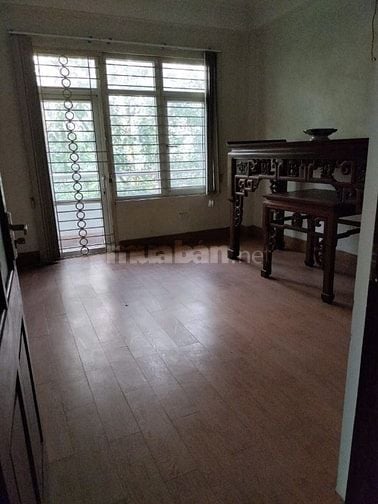 Cho thuê BT lô góc Xa La 110 x 4 tầng hàng ăn, cà phê, Spa, Trung tâm