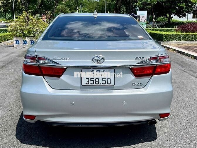 Toyota Camry 2015 2.0E - 90000 km