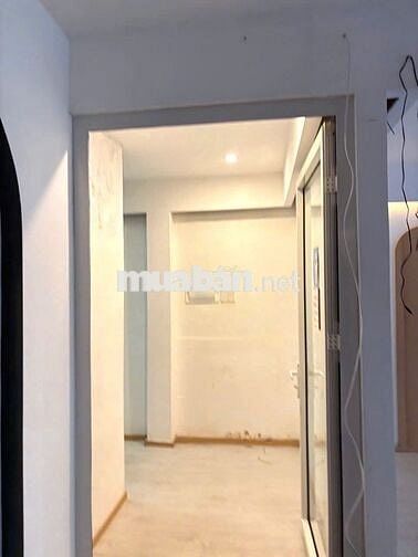 Cho Thuê Nhà Đường Bàu Cát, Tân Bình - 7.5x18m - Nhà Rộng - Vỉa Hè Đẹp