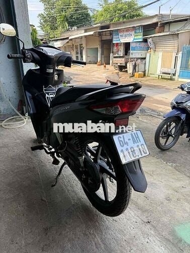 Fu 2025 mới dắt từ hãng về nhà chật bán bớt