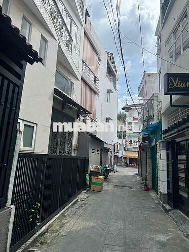 NHÀ C4 NGAY CHỢ CÂY QUÉO. 70M2 NGANG 5M NỞ HẬU. HXH TỚI CỬA. CHỈ 7X Ty